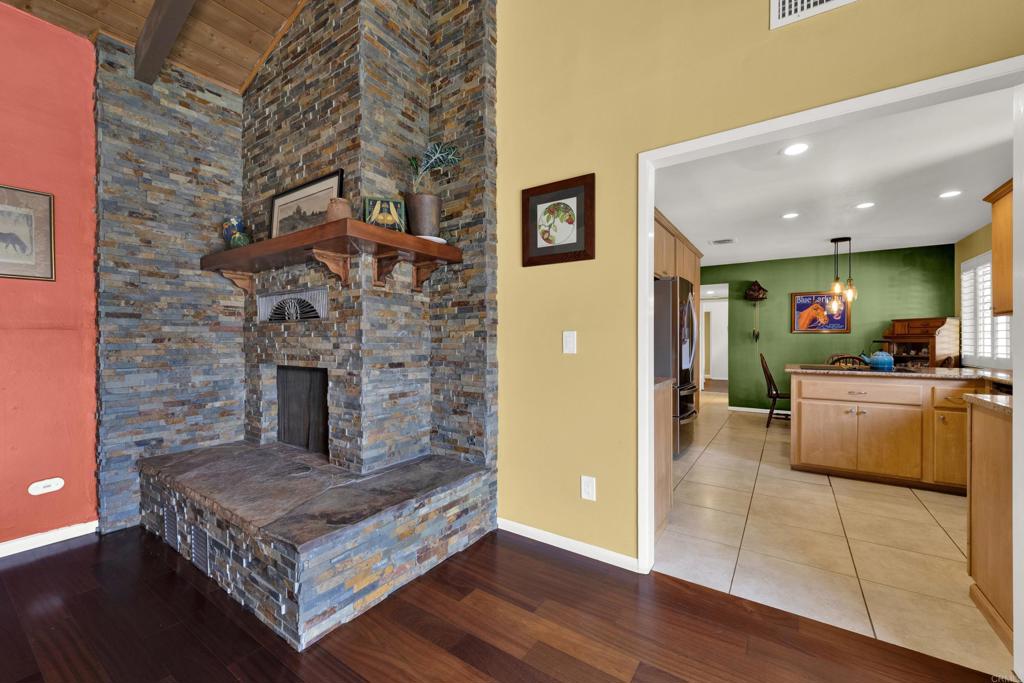 1402 Big Red Road Property Photo 21