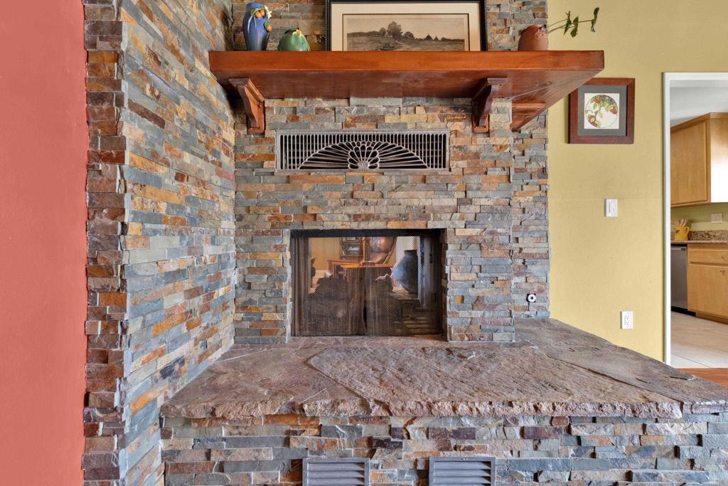 1402 Big Red Road Property Photo 22