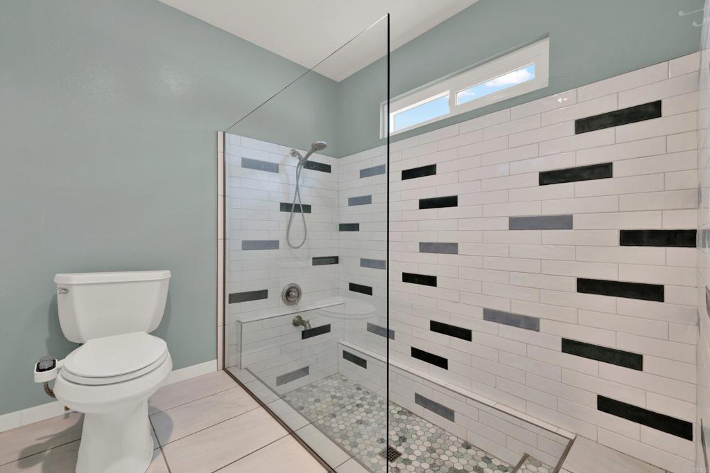 1402 Big Red Road Property Photo 30