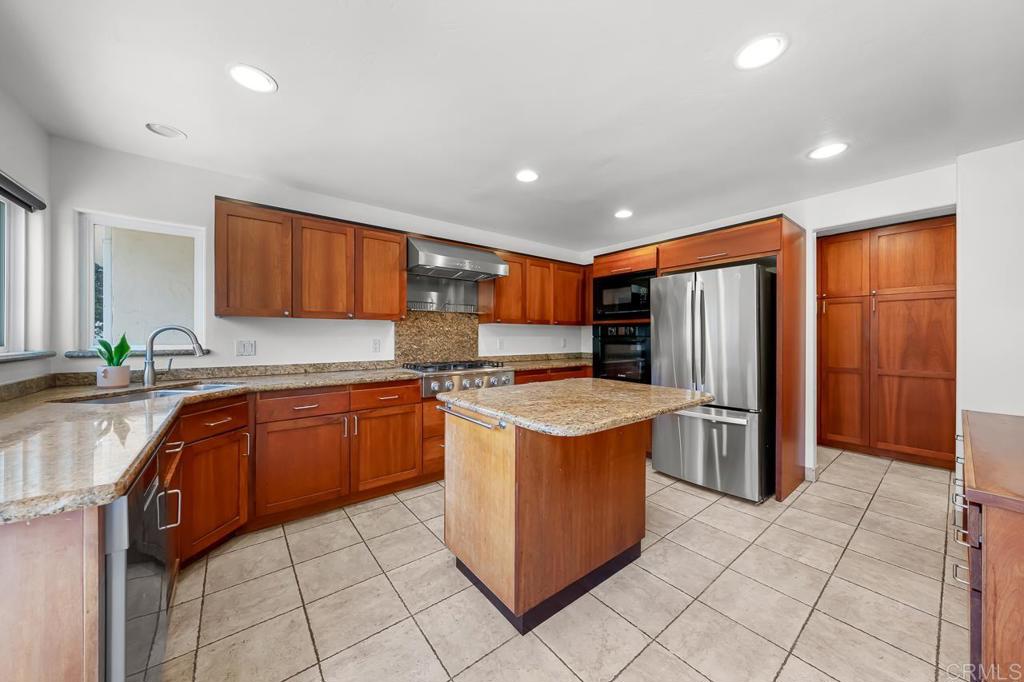 3222 Hill Street Property Photo 15