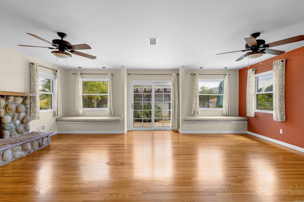 5452 Forbes Avenue Property Photo 3