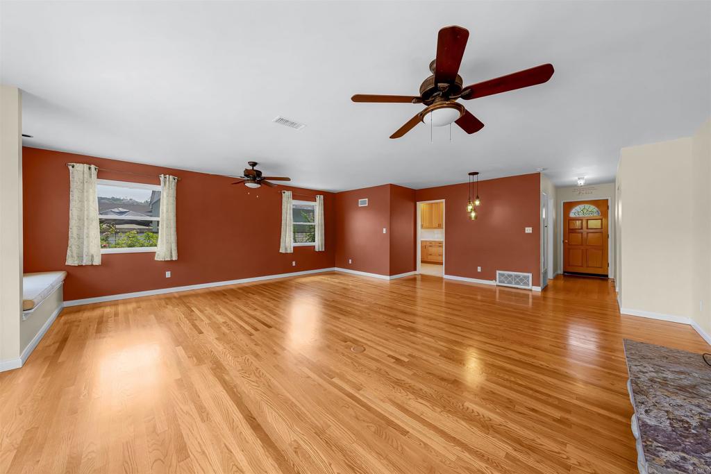 5452 Forbes Avenue Property Photo 5