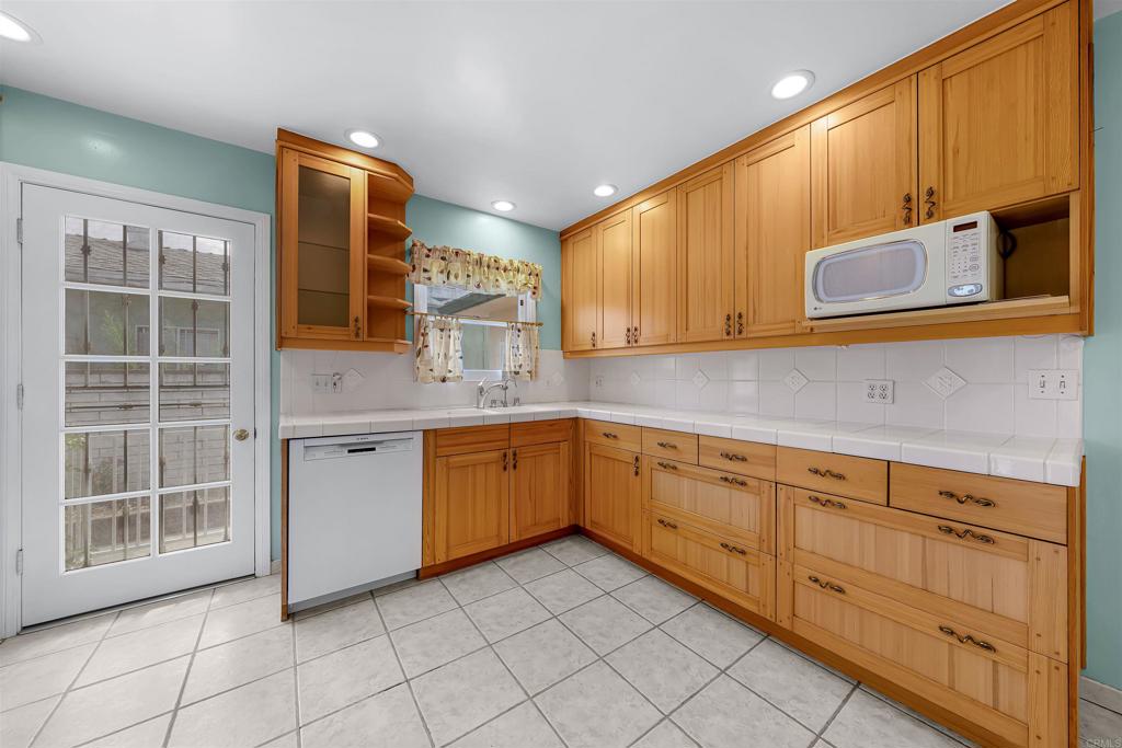 5452 Forbes Avenue Property Photo 6