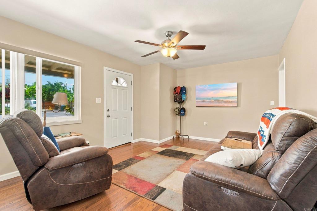 2720 Palm Lane Property Photo 11