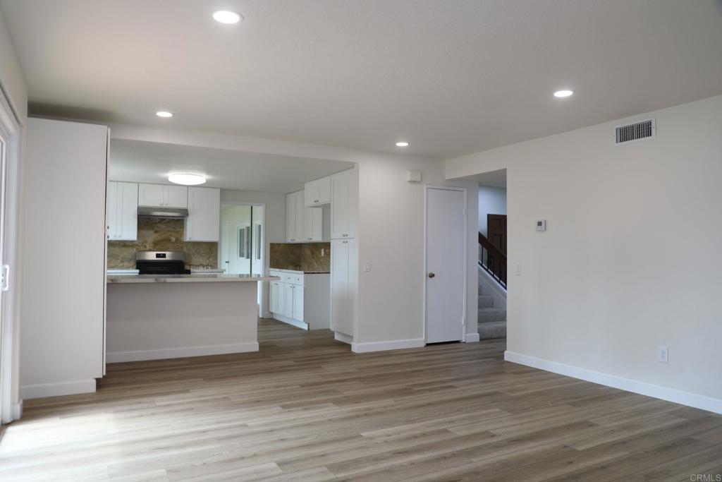 486 Smoky Circle Property Photo 4