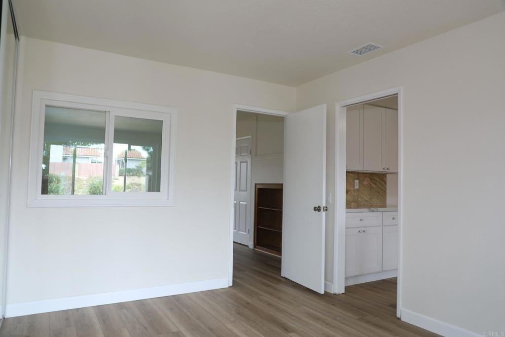 486 Smoky Circle Property Photo 10