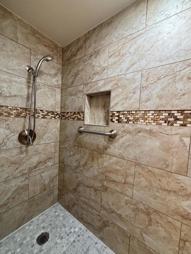 486 Smoky Circle Property Photo 14