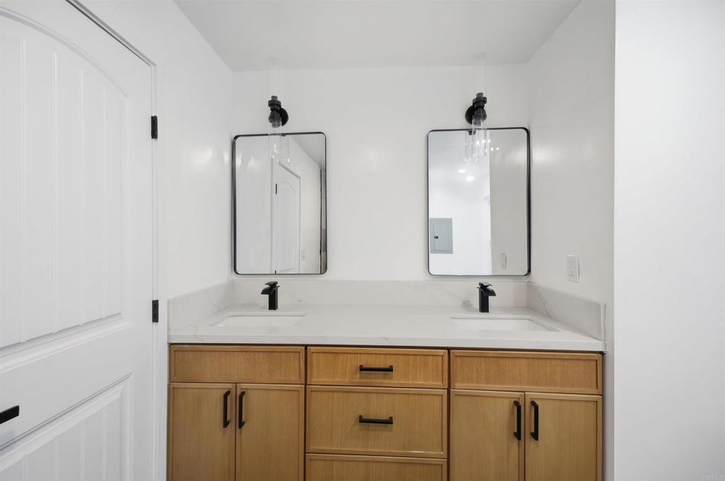 15613 Hawley Court Property Photo 24
