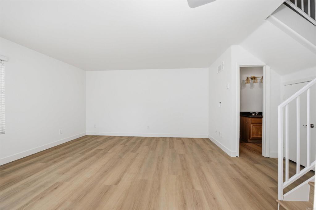 6333 College Grove Way 7107 Property Photo 7