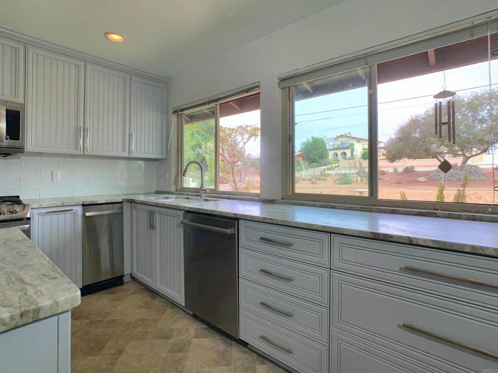 308 La Cresta Heights Rd Property Photo 10