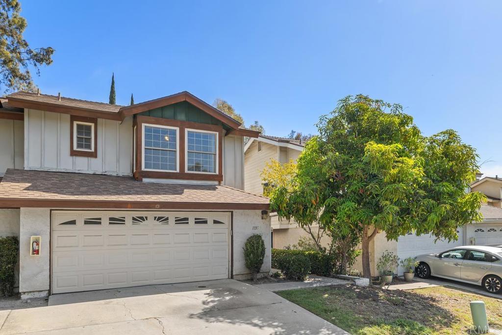 1135 Manzana Way Property Photo 1