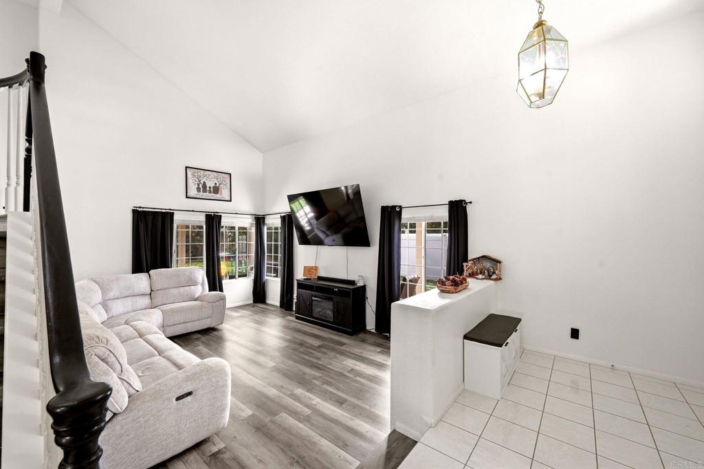 43115 Corte Fresca Property Photo 4