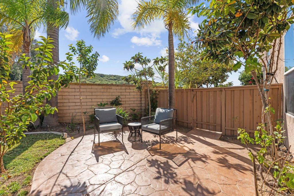 12204 Briar Knoll Way Property Photo 6