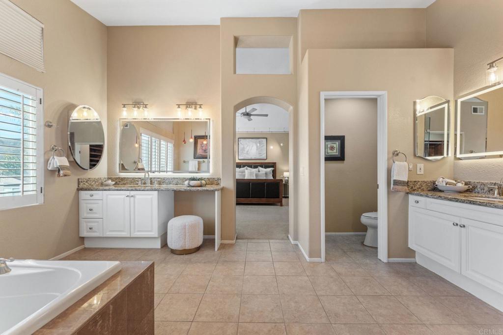 12204 Briar Knoll Way Property Photo 33