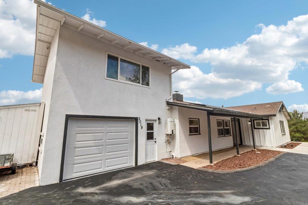 2019 Avenida Penasco Property Photo 3