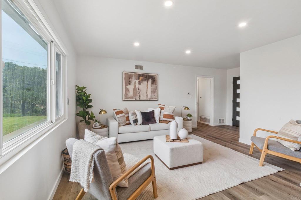 2019 Avenida Penasco Property Photo 8