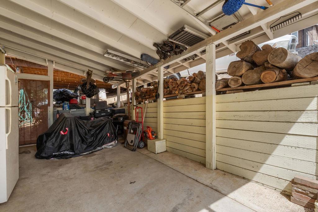 9421 Elm Dr Property Photo 29