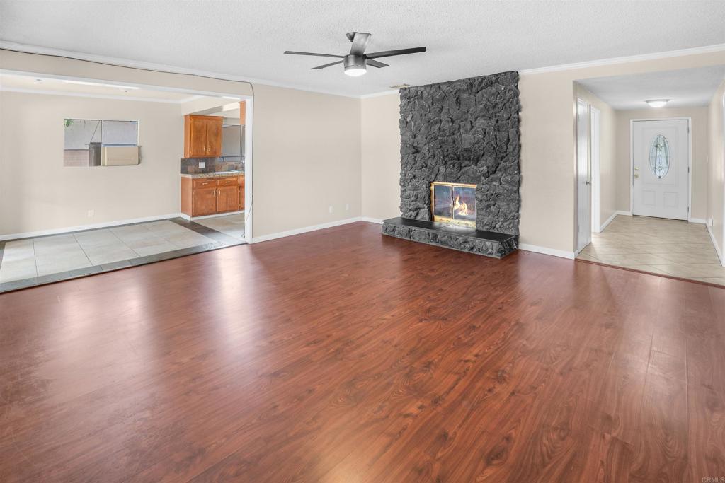 626 E Wright Street Property Photo 6