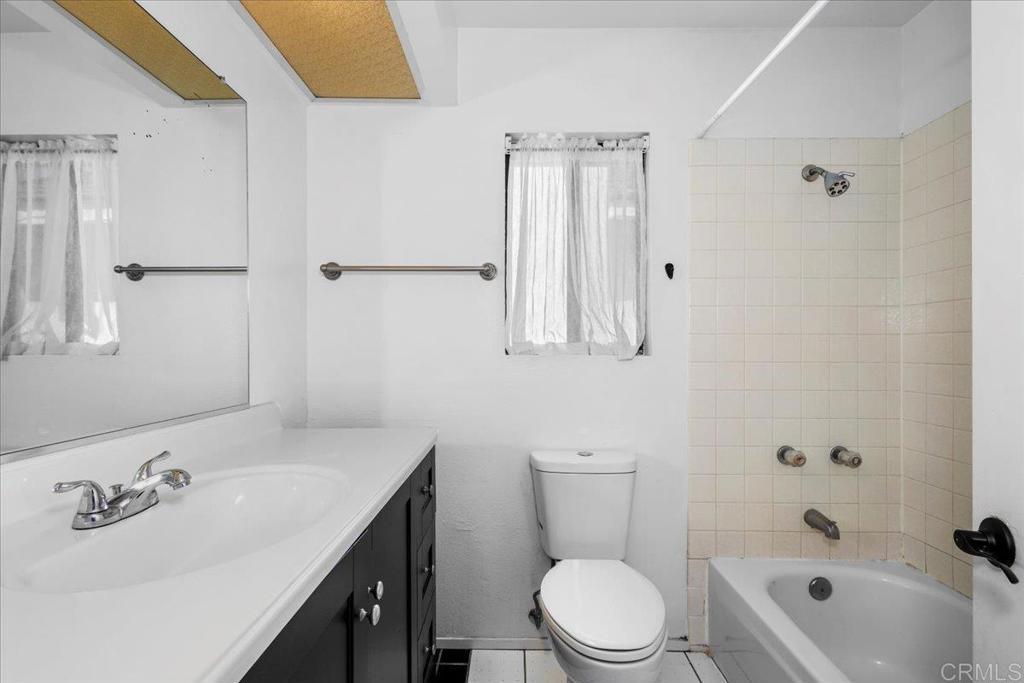 1908 Clearbrook Drive Property Photo 24
