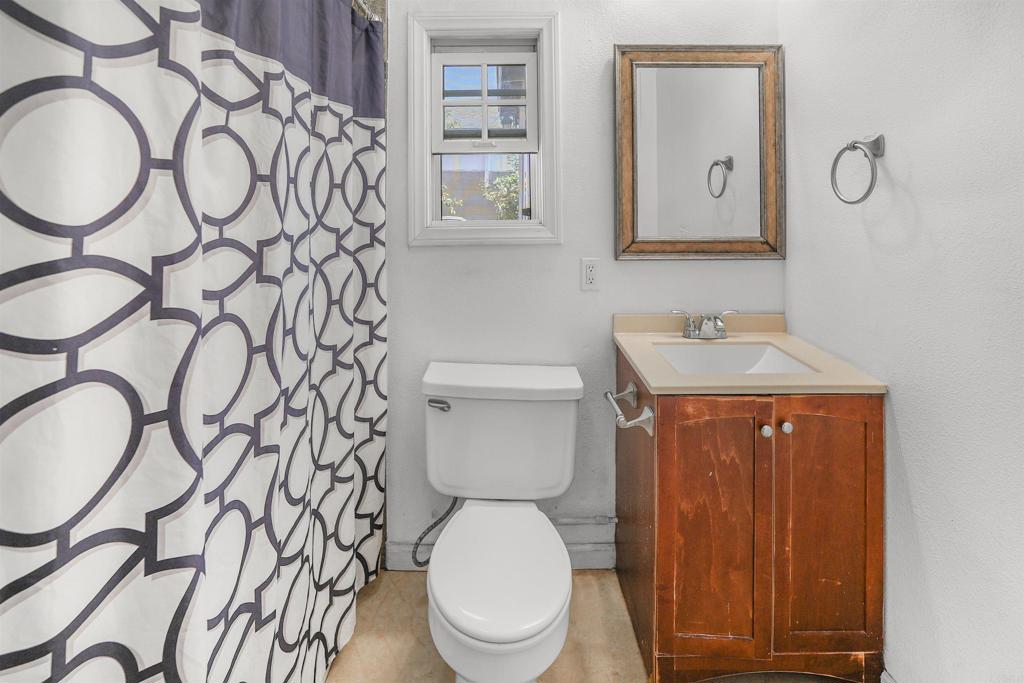 3974 Daves Way Property Photo 14