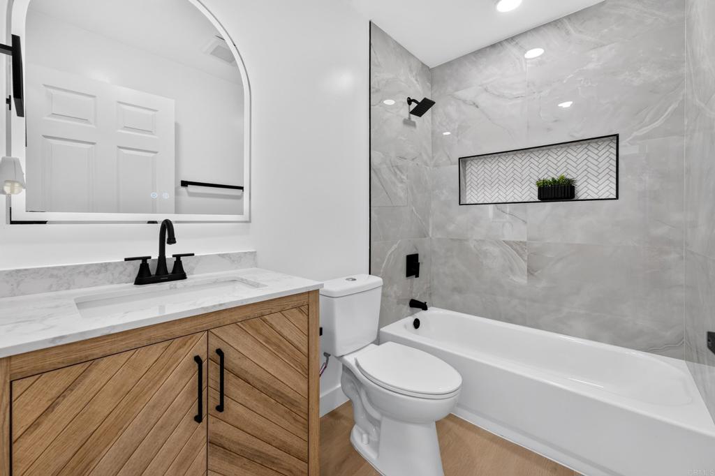 3215 44th St #9 Property Photo 16