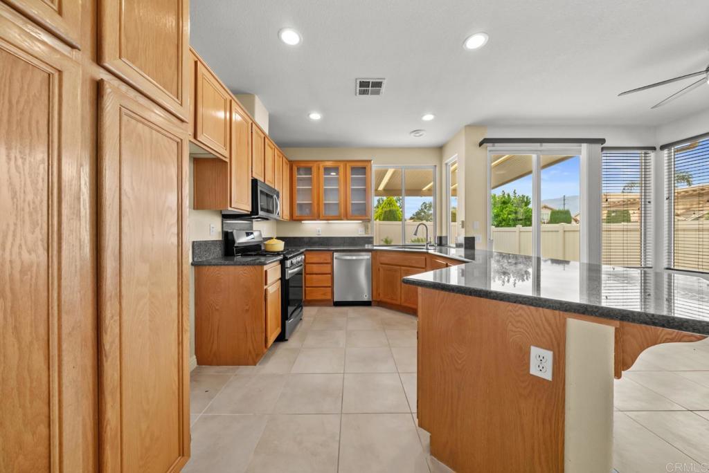 1619 Fairway Oaks Avenue Property Photo 6