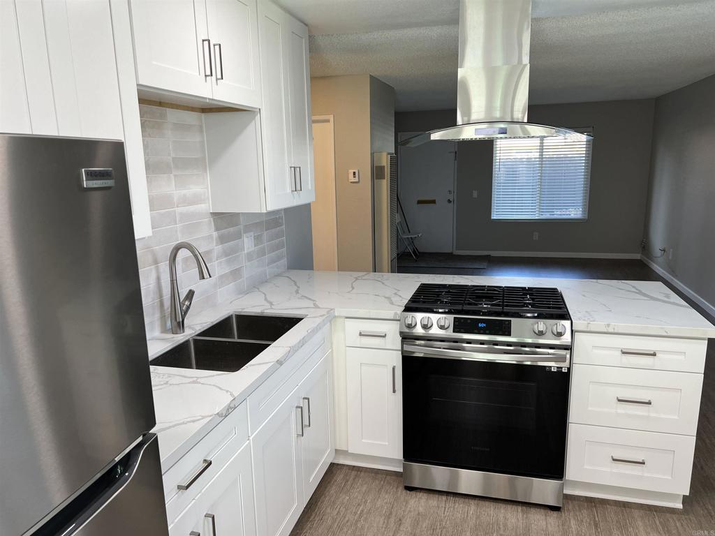120 5th Ave D Property Photo 9