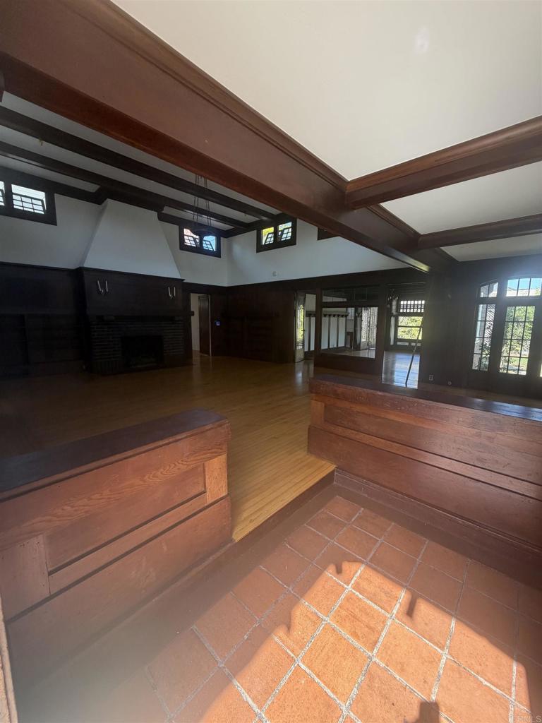800 A Property Photo 2