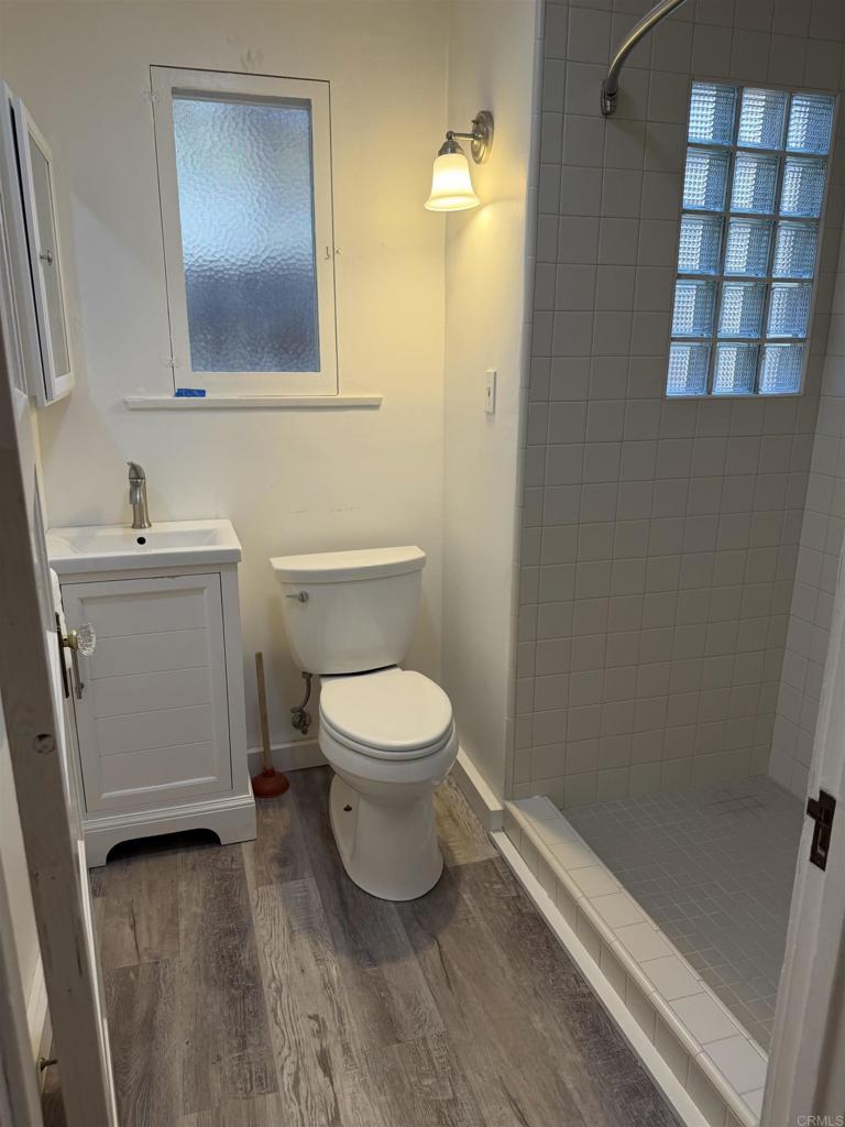 800 A Property Photo 11
