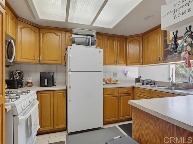 5949 Tonawanda Drive Property Photo 11