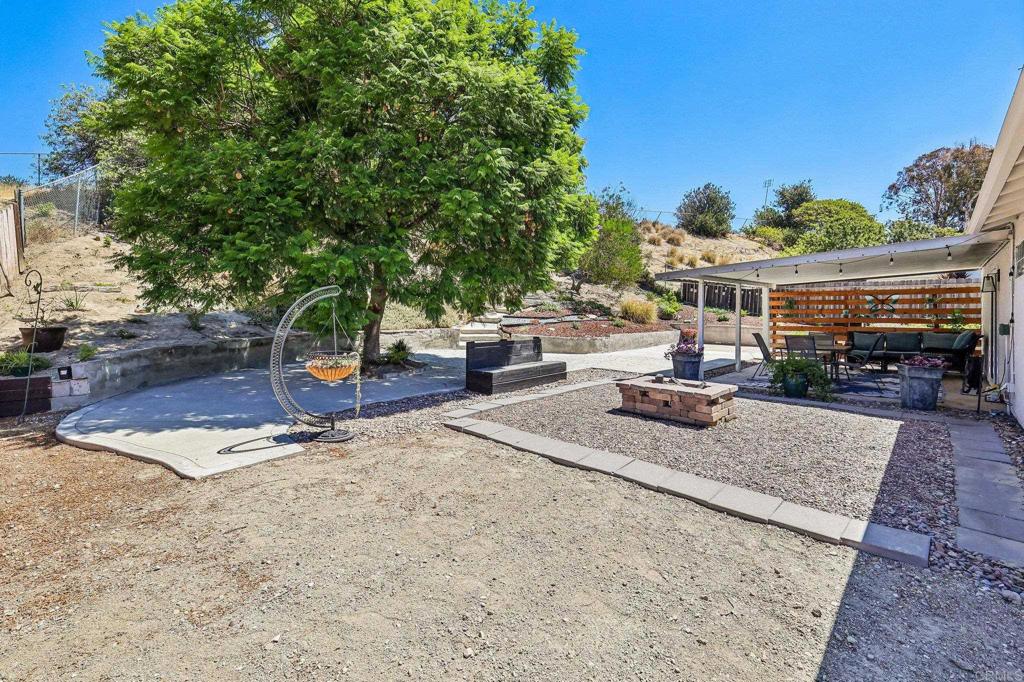 9510 Tuthill Way Property Photo 30