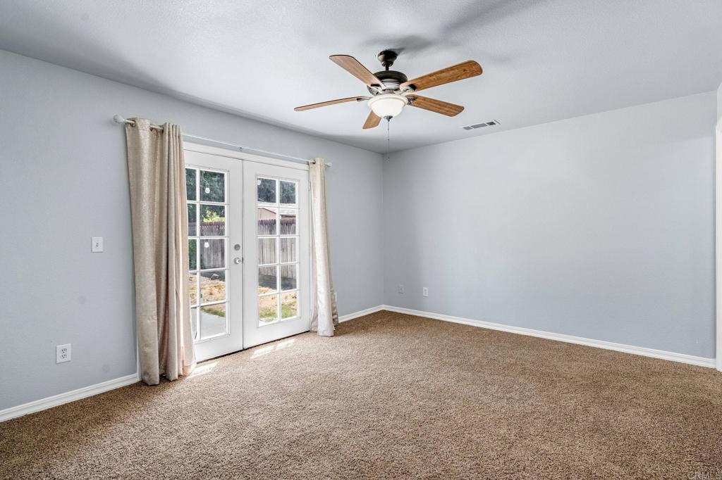 413 S Villa Avenue Property Photo 21