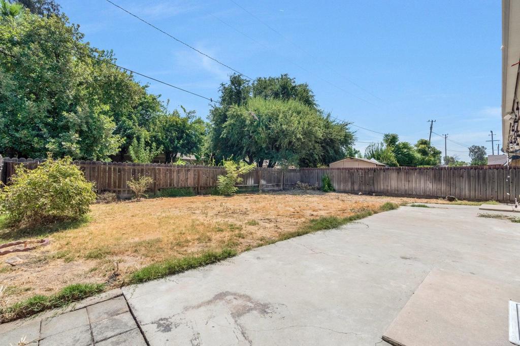 413 S Villa Avenue Property Photo 26