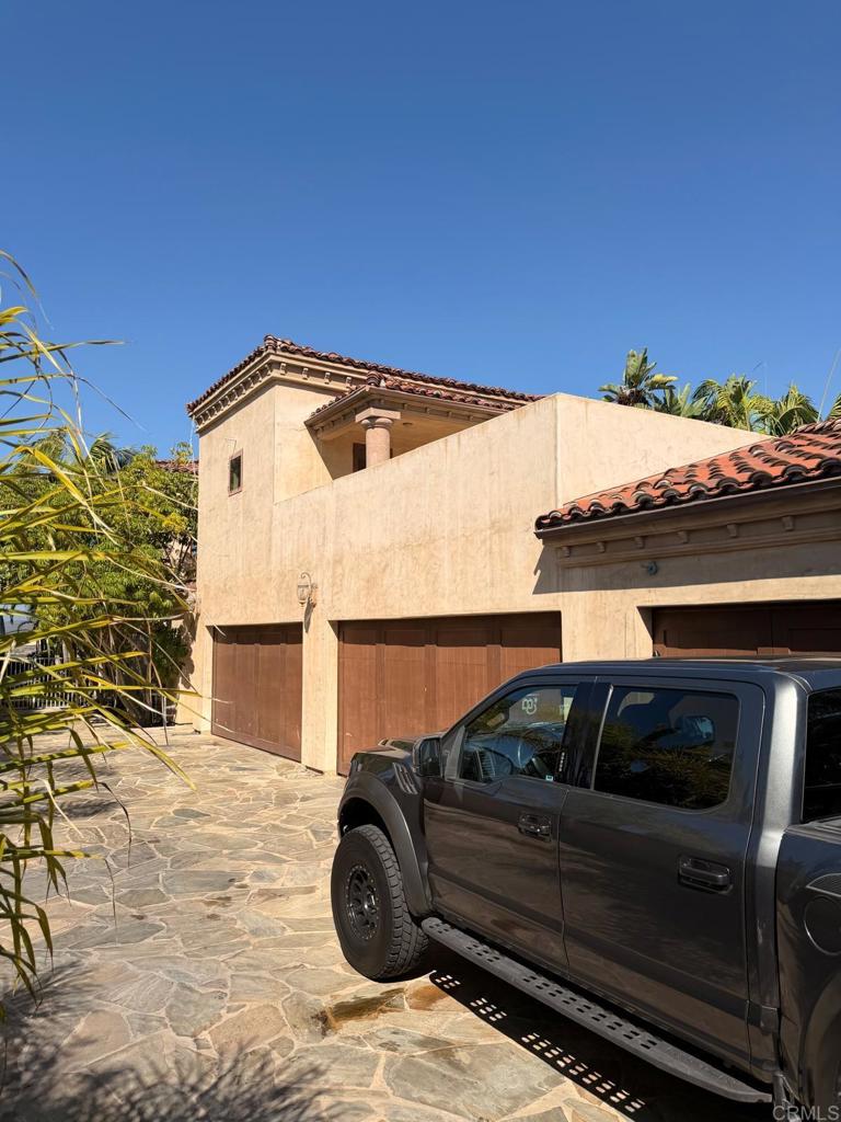 2925 Gate Five Place Property Photo 4