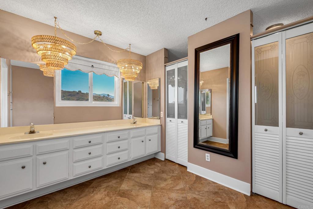 5964 Highplace Drive Property Photo 16
