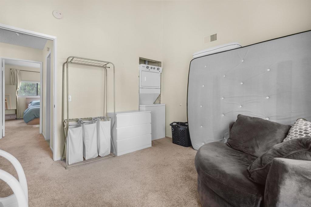 7940 University Avenue 22 Property Photo 15