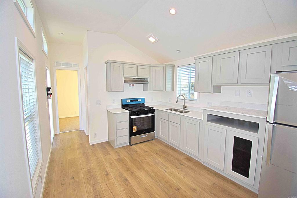 708 H Street 22 Property Photo 3