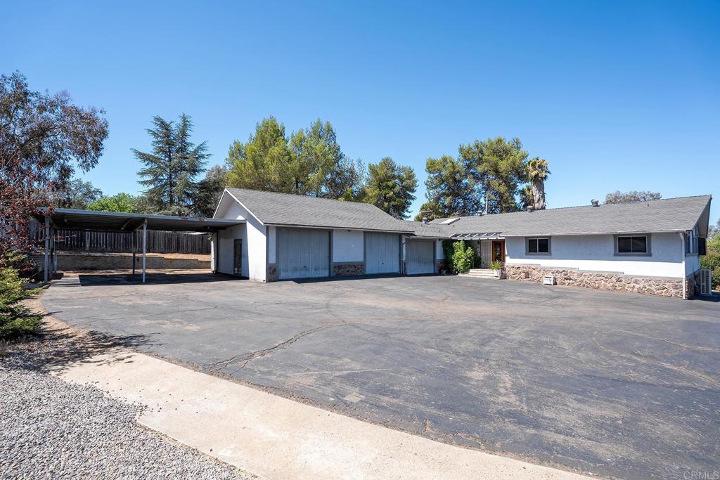 2425 DENOVA DR Property Photo 1