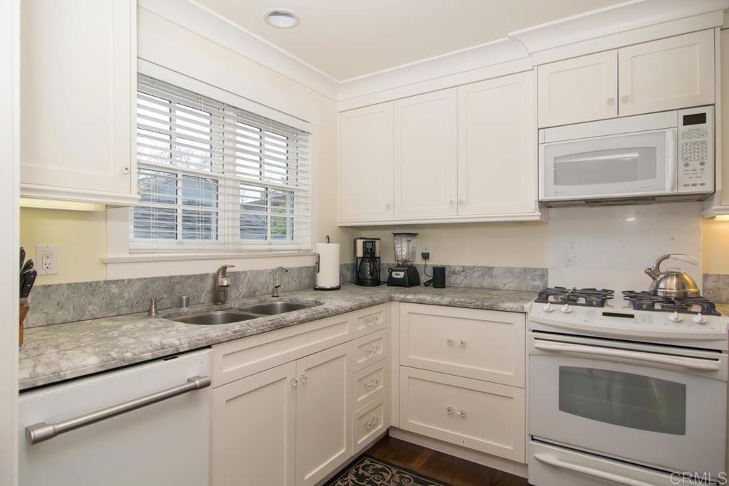 242 H Property Photo 6