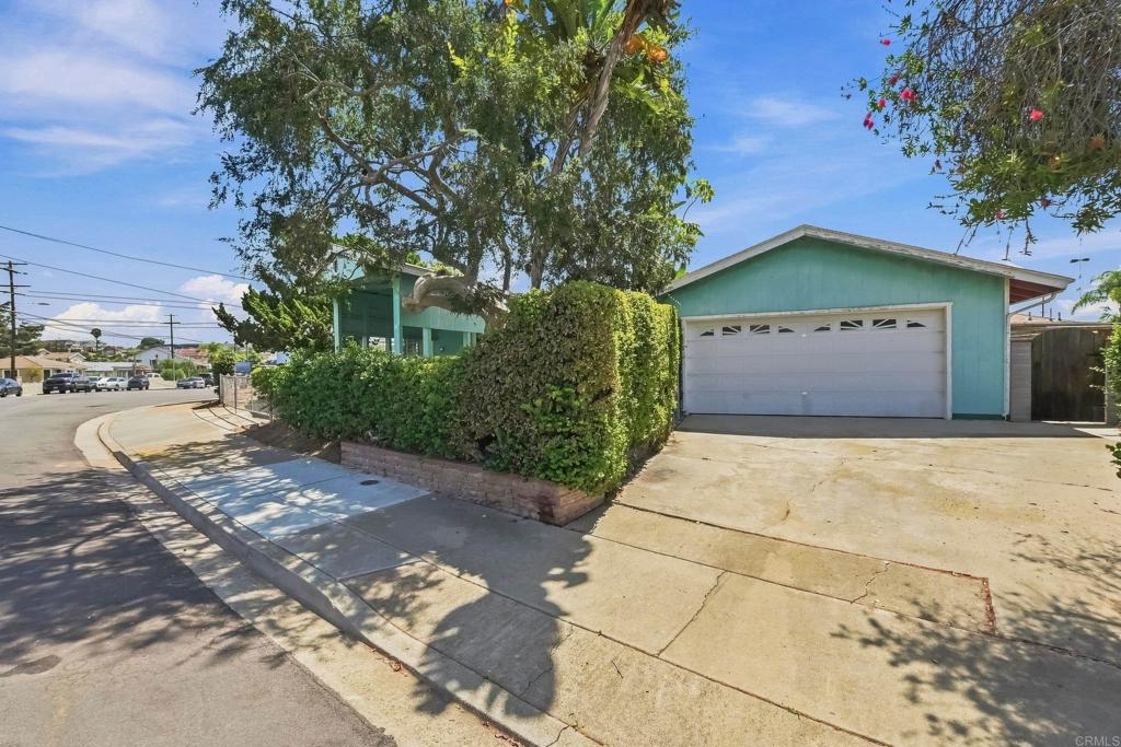 6401 Lanston Street Property Photo 4