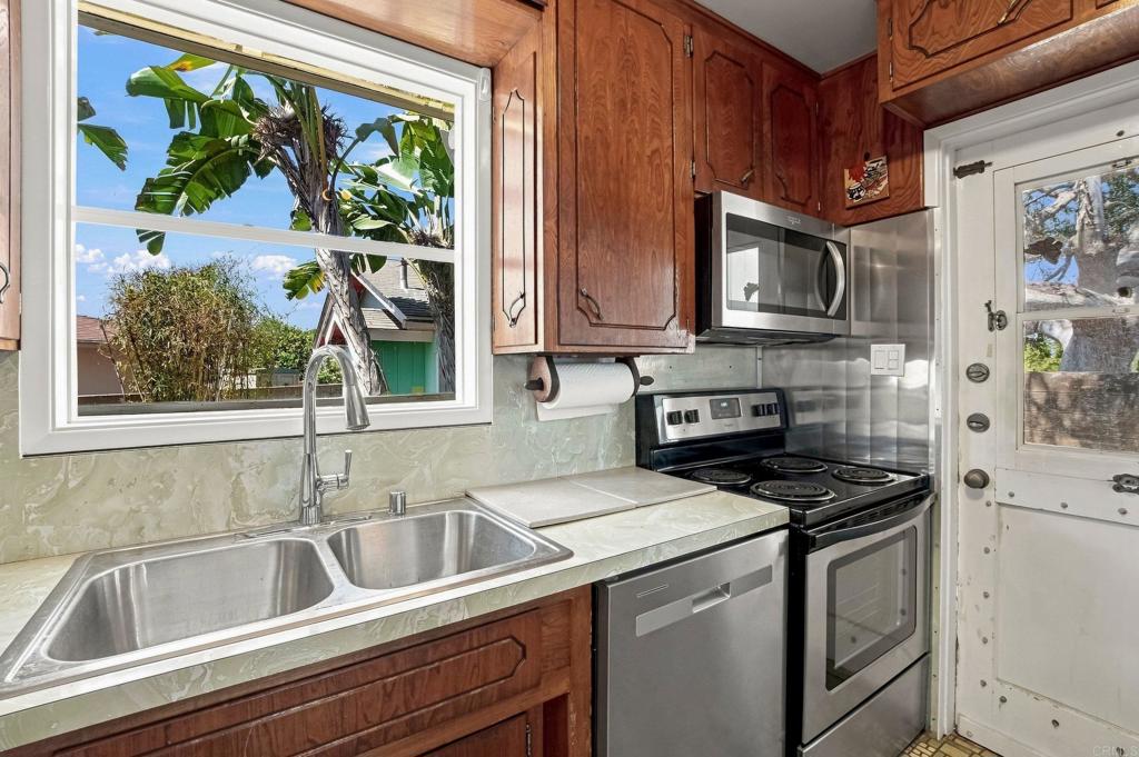 6401 Lanston Street Property Photo 21