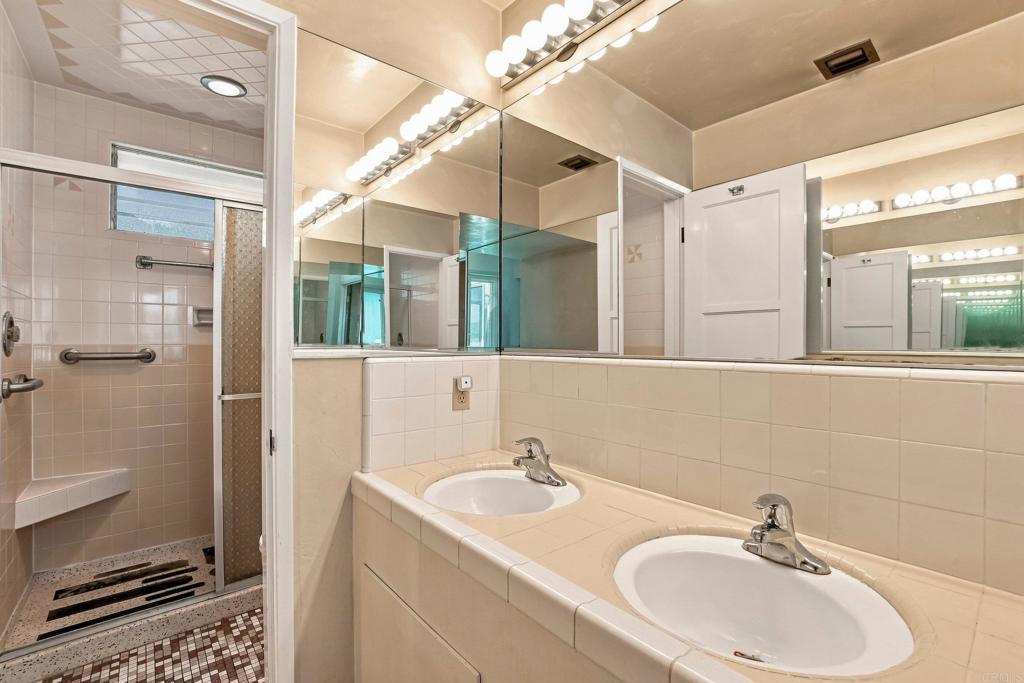 6401 Lanston Street Property Photo 28