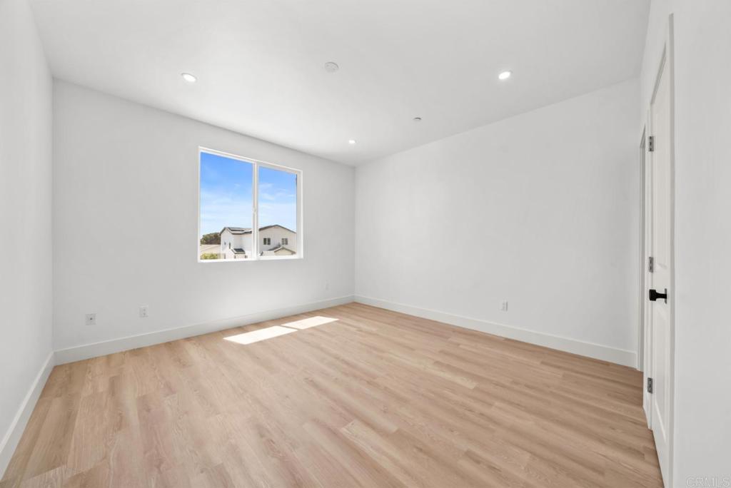 505 E 4th Street Property Photo 15
