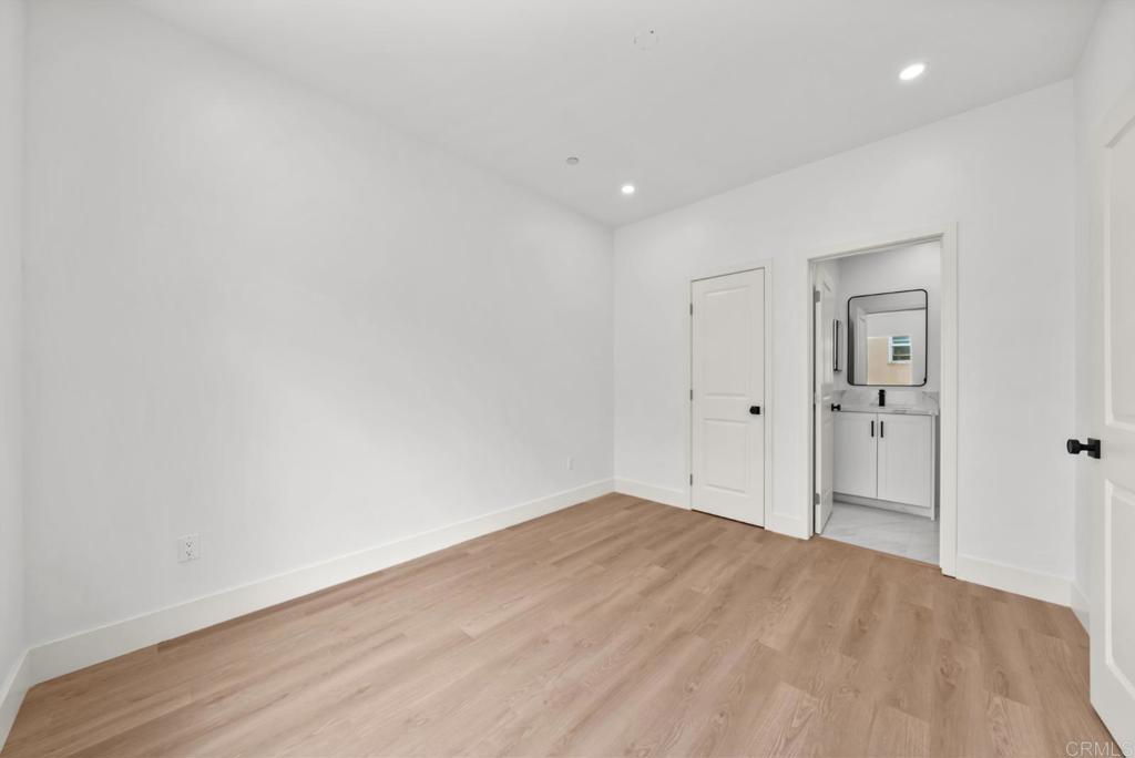 505 E 4th Street Property Photo 20
