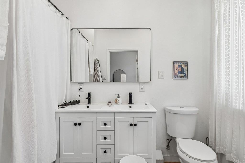 490 Lado De Loma Drive Property Photo 17