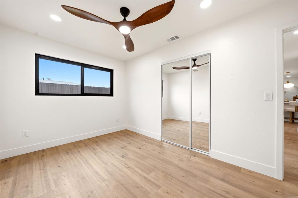 2063 Boundary Street Property Photo 23