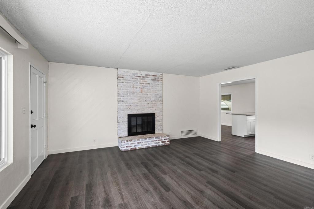 8809 Los Coches Rd Property Photo 8