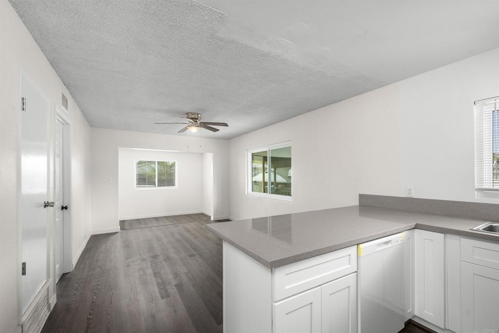 8809 Los Coches Rd Property Photo 10