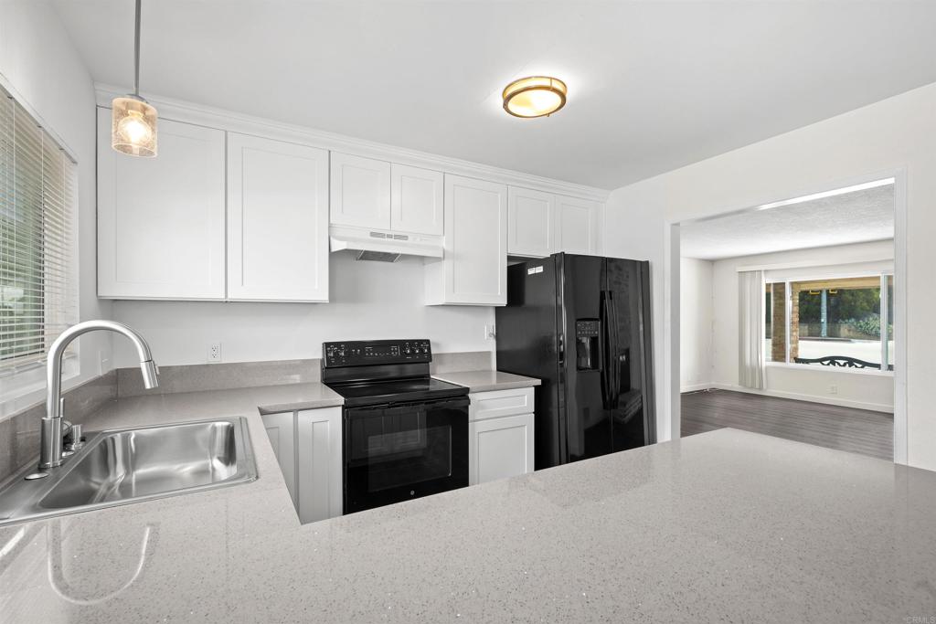 8809 Los Coches Rd Property Photo 11
