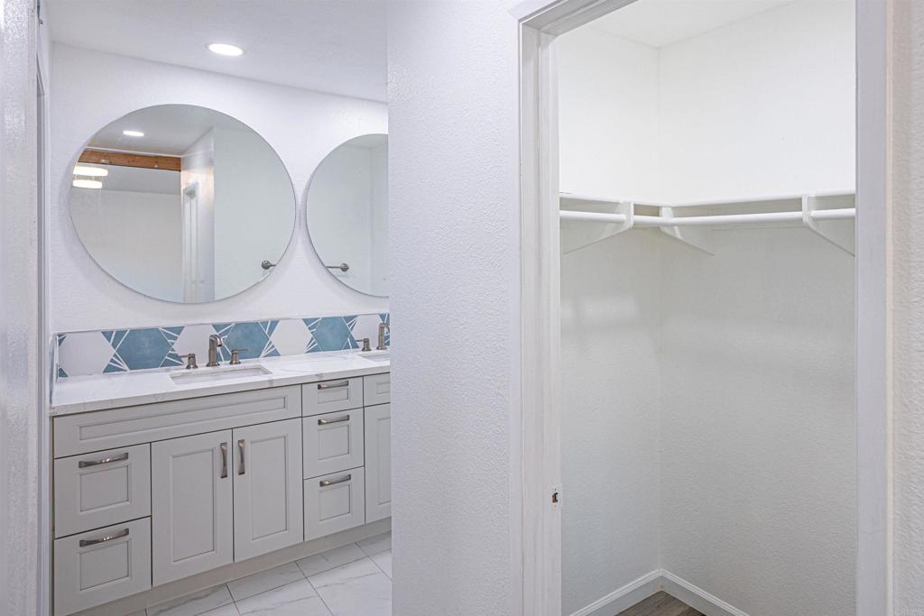 6773 Bullock Drive Property Photo 16